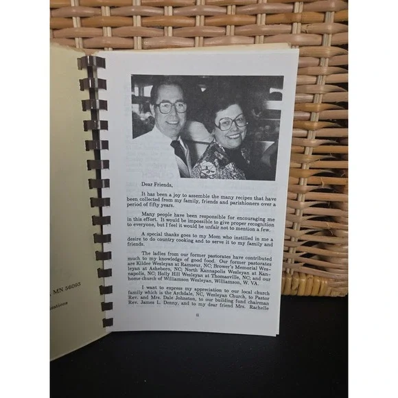 Archdale Wesleyan Church Cookbook Archdale, North Carolina 1994 Vintage - Picture 4 of 11